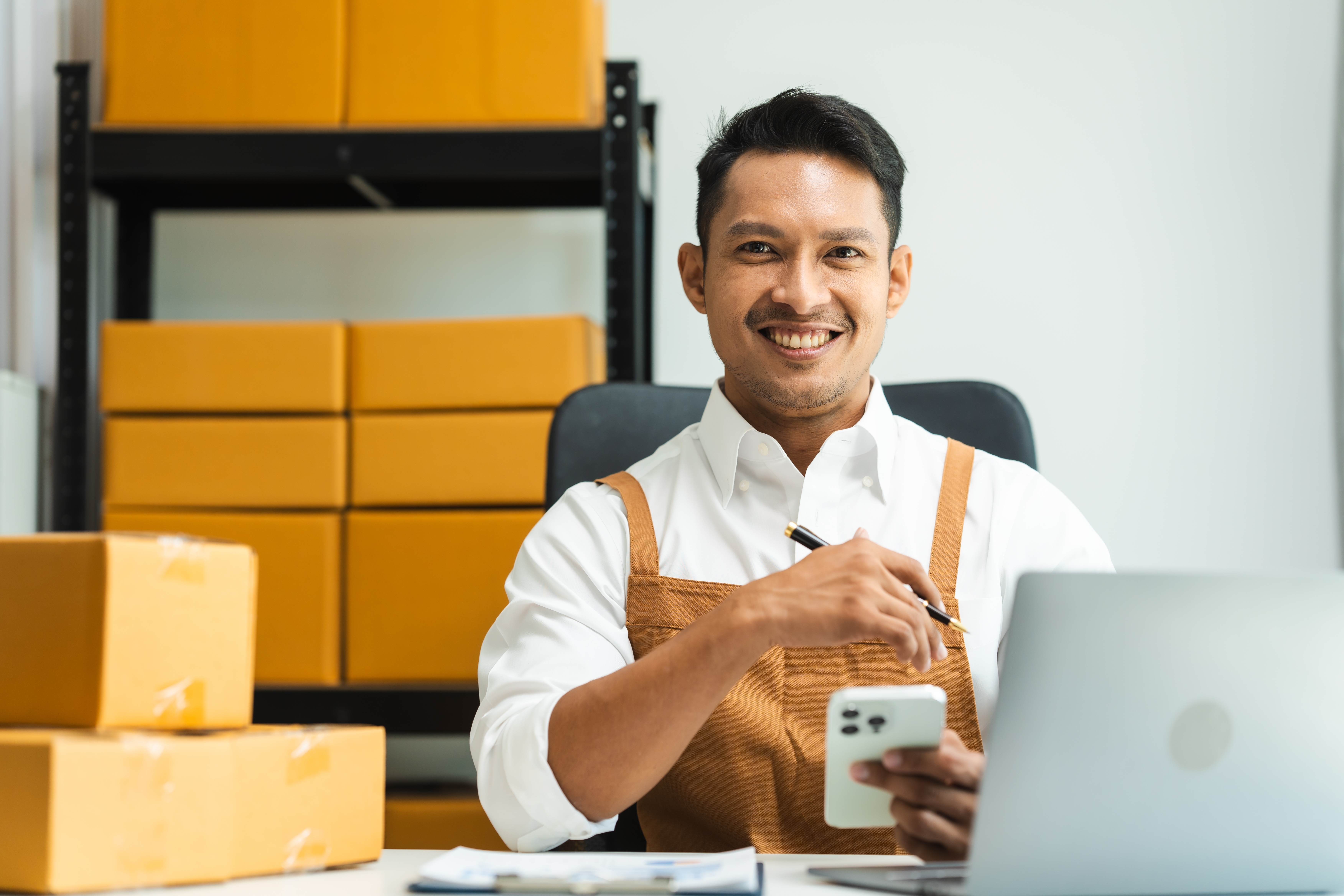 Distributor dengan kotak